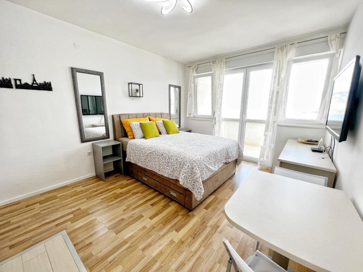 Studio Apartma Pag Blue Ocean 1 With Sea View Pag Town Exterior foto